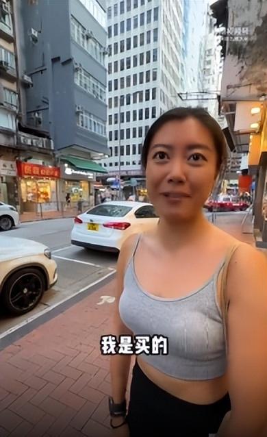 买15平米晚上睡衣柜顶客厅宽敞还有大阳台AG真人游戏第一品牌女子香港花近400万(图4)